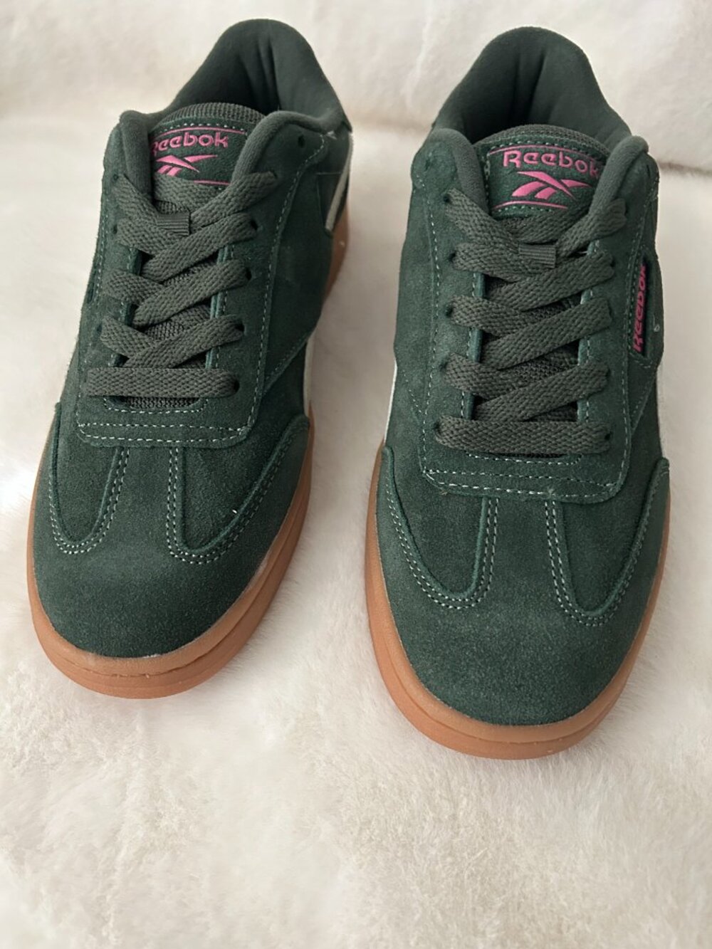 Reebok Forte Lounger in Dk Green Suede w/Creme Trim  NWB - Picture 4 of 7